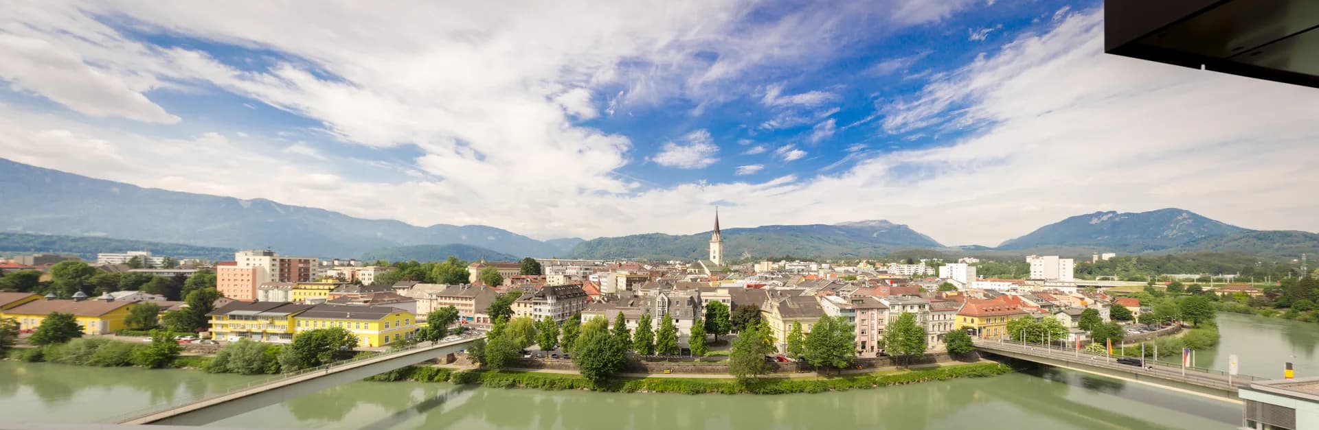Villach mit Blick auf die Stadthauptpfarrkirche