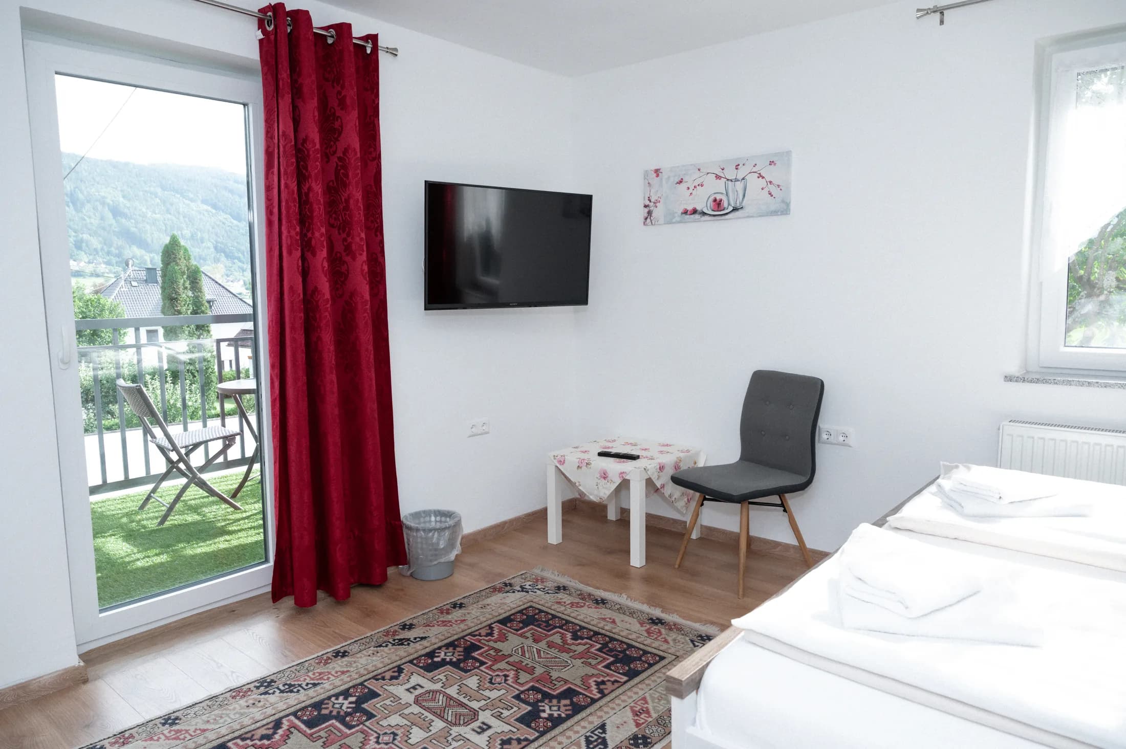 Studio-Apartment mit Balkonzugang